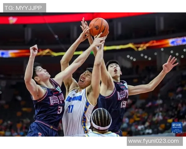 今年CBA季后赛首轮火花四溅，广东华南虎成功晋级卫冕之路再添一道障碍