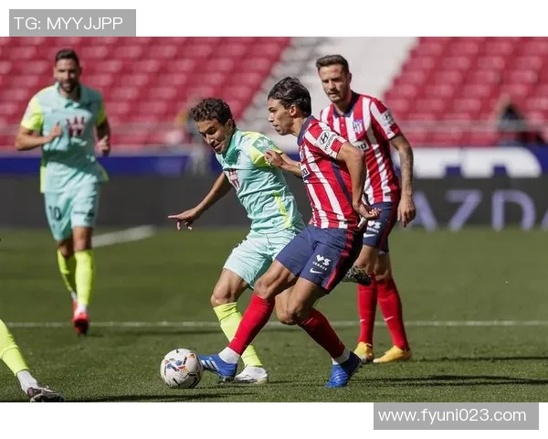 格拉纳达续约主力前锋，西甲降级大战备战新赛季